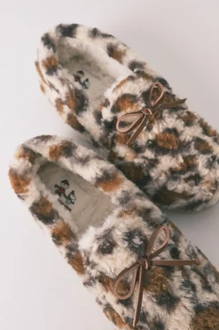 Women'secret Zapatillas casa mocasín borreguito animal print estampado Online