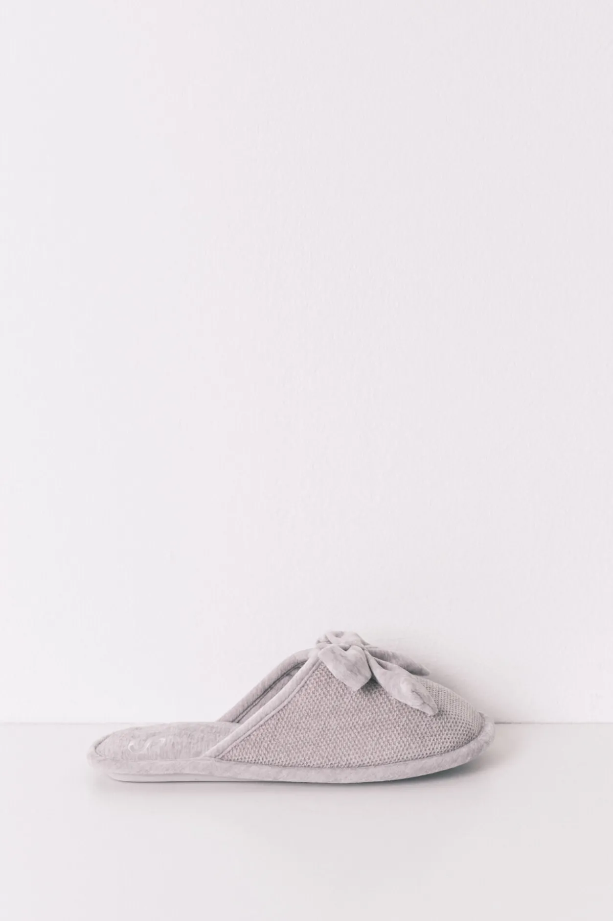 Women'secret Zapatillas cerradas chenilla gris Clearance