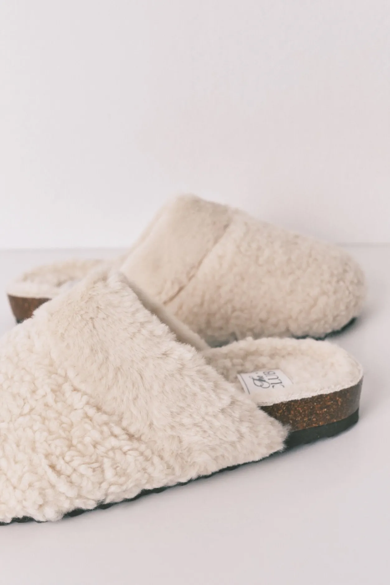 Women'secret Zapatillas tipo zueco borreguito beige marfil Best